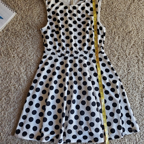 Forever 21 Dolka Dot Dress - Picture 9 of 11